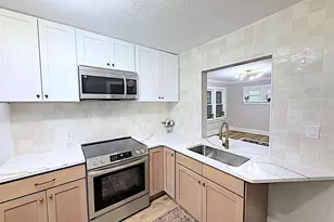 425 Monroe St, Neenah, WI 54956 - Photo 7