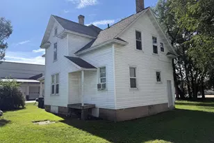 119 E Richmond St, Shawano, WI 54166 - Photo 5
