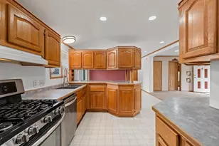2775 Conesta Dr, Green Bay, WI 54311 - Photo 11
