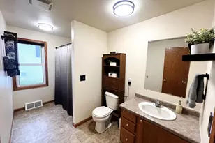 1744 Eastman Ave, Green Bay, WI 54302 - Photo 9