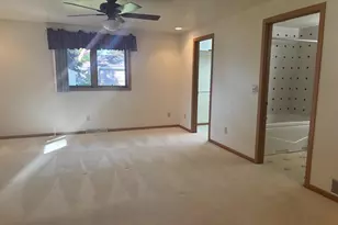 135 N Meadow St, Oshkosh, WI 54902 - Photo 11