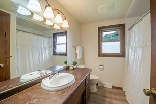 553 Delwiche Rd, Green Bay, WI 54302 - Photo 17