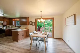 553 Delwiche Rd, Green Bay, WI 54302 - Photo 7
