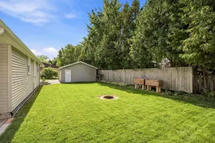1011 S Bluemound Dr, Appleton, WI 54914 - Photo 21
