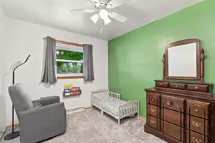 1011 S Bluemound Dr, Appleton, WI 54914 - Photo 13