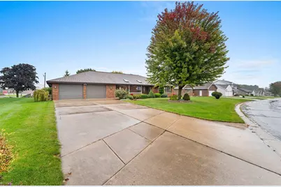 824 Ralph Street, Luxemburg, WI 54217 - Photo 3