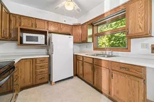 1606 Mason St, New Holstein, WI 53061 - Photo 7