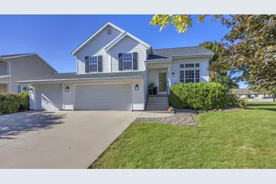 446 Rockrose Drive, Fond du Lac, WI 54935 - Photo 1