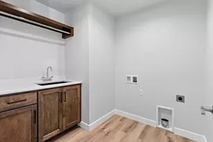 1424 Divinity Dr, De Pere, WI 54115 - Photo 27
