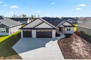 1424 Divinity Dr, De Pere, WI 54115 - Photo 59