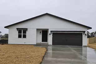 219 Madison St, Rosendale, WI 54974 - Photo 1