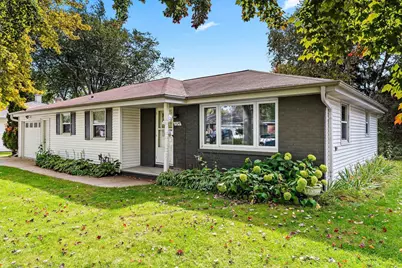1575 Forest Glen Drive, Green Bay, WI 54304 - Photo 5