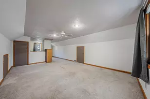 1015 W Hawes St, Appleton, WI 54914 - Photo 13
