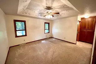 2039 Meadow Links Dr, New Franken, WI 54229 - Photo 11