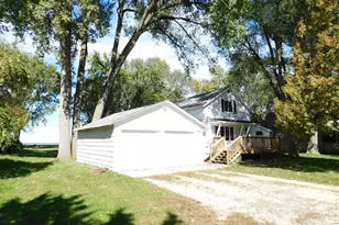 2829 E Shore Dr, Green Bay, WI 54302 - Photo 11