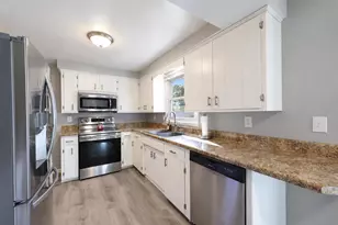 1020 Star St, De Pere, WI 54115 - Photo 11