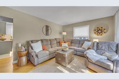 377 E 10th Street, Fond du Lac, WI 54935 - Photo 3