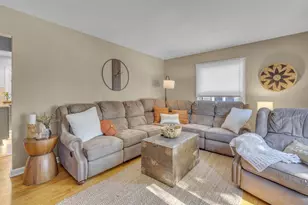 377 E 10th St, Fond du Lac, WI 54935 - Photo 3