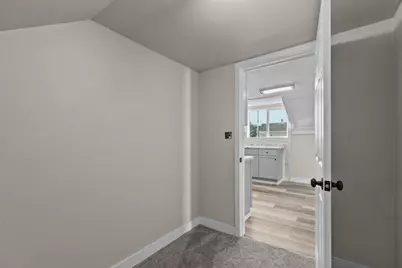 610 Oregon Street, Oshkosh, WI 54902 - Photo 9