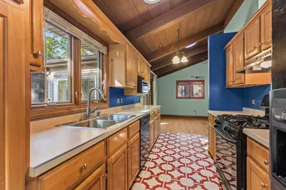 813 E Taft Avenue, Appleton, WI 54915 - Photo 13
