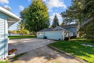 5592 Lake Rd, Oshkosh, WI 54902 - Photo 53