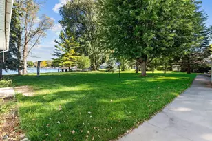 5592 Lake Rd, Oshkosh, WI 54902 - Photo 47