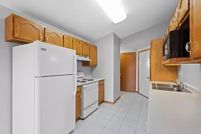 2633 Van View Street, Green Bay, WI 54311 - Photo 15