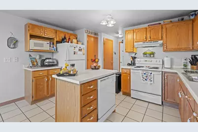 2633 Van View Street, Green Bay, WI 54311 - Photo 39