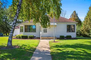 1332 Oneida St, Menasha, WI 54952 - Photo 1