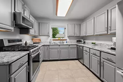 1013 S West Court #C, Appleton, WI 54915 - Photo 3