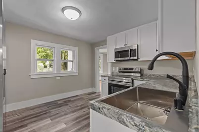 1021 Eastman Street, Oshkosh, WI 54901 - Photo 3