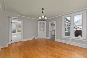 1021 Eastman St, Oshkosh, WI 54901 - Photo 5