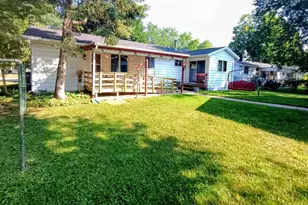135 Robert St, Clintonville, WI 54929 - Photo 3