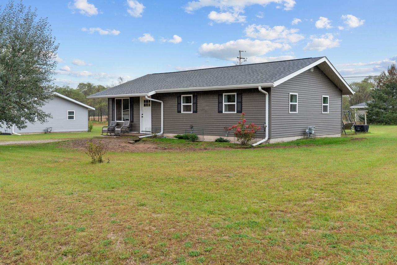 N3047 Lawson Dr, Waupaca, WI 54981 - MLS 50333897 - Coldwell Banker
