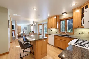 2141 Dorset Dr, Green Bay, WI 54311 - Photo 13