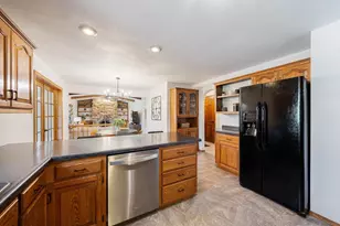 2543 W Sunnyview Cir, Appleton, WI 54914 - Photo 13