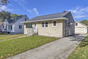 371 17th St, Fond du Lac, WI 54935 - Photo 1