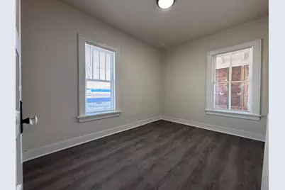 113 S Monroe Avenue, Green Bay, WI 54301 - Photo 3