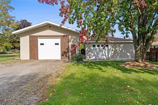 213 Main St, Pulaski, WI 54162 - Photo 47