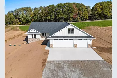 3718 Harolds Way, Suamico, WI 54313 - Photo 3