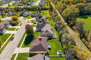 2182 W Melcorn Cir, De Pere, WI 54115 - Photo 47