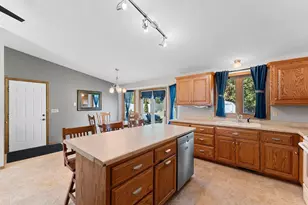 2838 Woodale Ave, Green Bay, WI 54313 - Photo 7