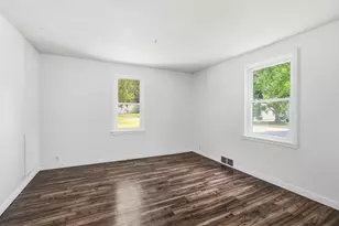 708 State St, Menasha, WI 54952 - Photo 9