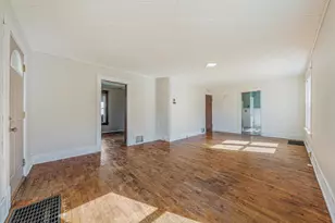 1561 W Prospect Ave, Appleton, WI 54914 - Photo 9