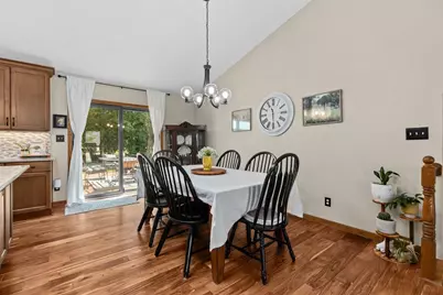 1605 Meadowbreeze Circle, Neenah, WI 54956 - Photo 13