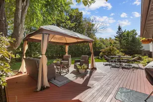 1605 Meadowbreeze Cir, Neenah, WI 54956 - Photo 5