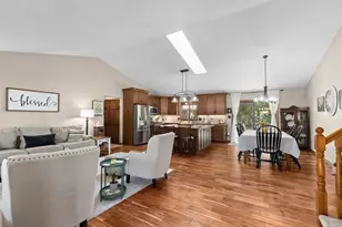 1605 Meadowbreeze Cir, Neenah, WI 54956 - Photo 19