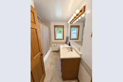 157 N Lark Street, Oshkosh, WI 54902 - Photo 13