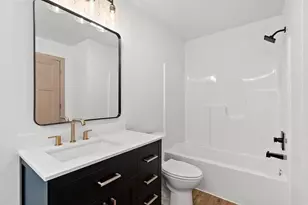517 S Hamlin St, Shawano, WI 54166 - Photo 27
