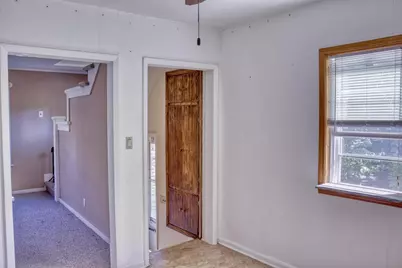 1023 W Commercial Street, Appleton, WI 54914 - Photo 7